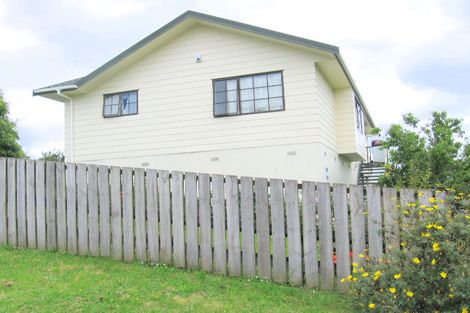 Photo of property in 20 Maywood Crescent, Glen Eden, Auckland, 0602