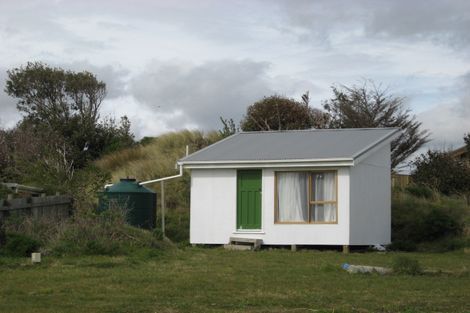 Photo of property in 54 Manga-pirau Street, Waikawa Beach, Manakau, 5573