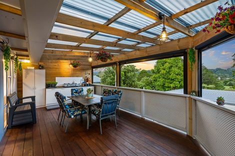 Photo of property in 12 Knox Road, Swanson, Auckland, 0612