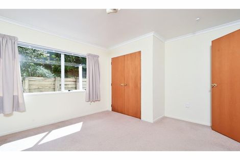 Photo of property in 2 Parkside Road, West Harbour, Auckland, 0618