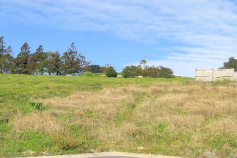 Photo of property in 13 Penwood Close, East Tamaki Heights, Auckland, 2016
