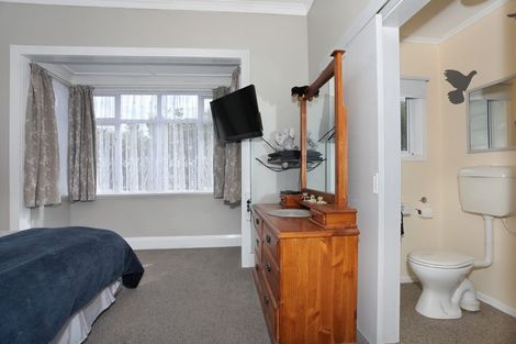 Photo of property in 16 Lyon Street, Marton, 4710