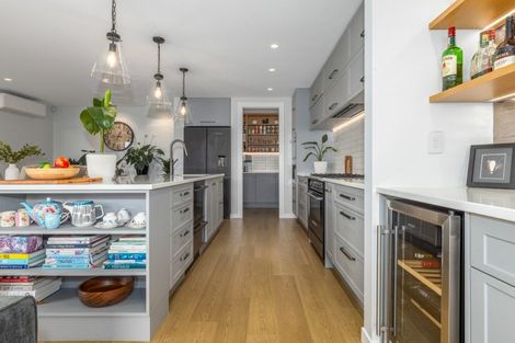 Photo of property in 14 Rotorua Grove, Aotea, Porirua, 5024