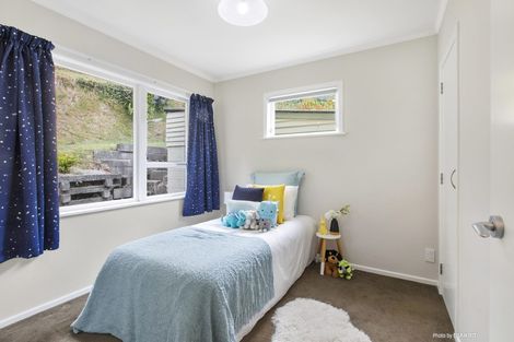 Photo of property in 58 Salford Street, Newlands, Wellington, 6037