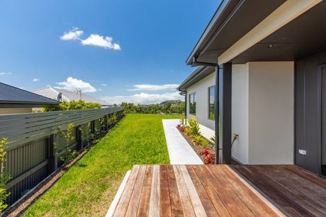 Photo of property in 2 Marsden Place, Hurworth, New Plymouth, 4310