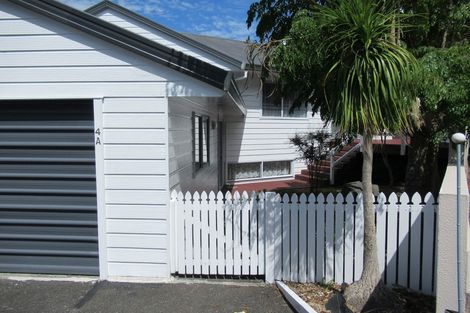 Photo of property in 1/4 Fairbanks Place, Glendene, Auckland, 0602
