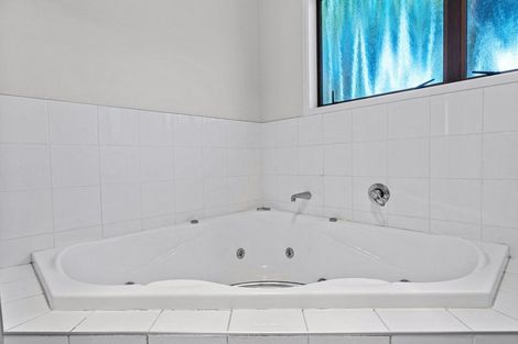 Photo of property in 87 Porritt Avenue, Chatswood, Auckland, 0626