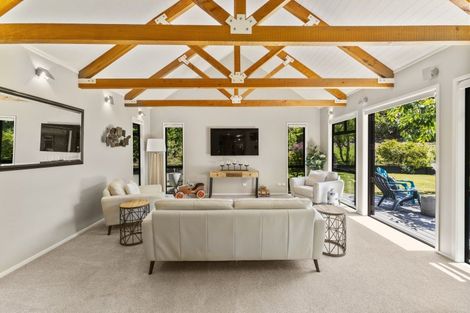 Photo of property in 208 Mapara Road, Acacia Bay, Taupo, 3385