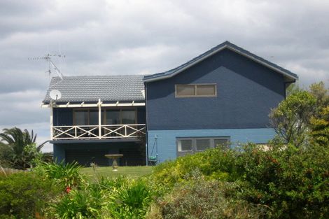 Photo of property in 27 Leo Street, Waihi Beach, 3611