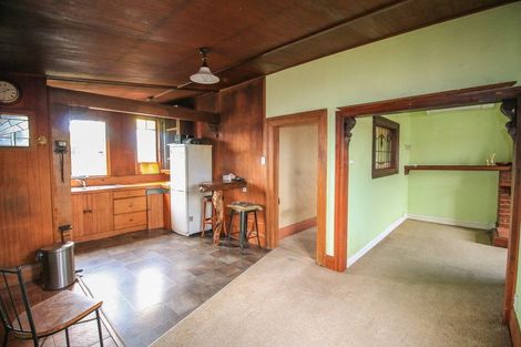 Photo of property in 236 Marine Parade, Bluff, 9814