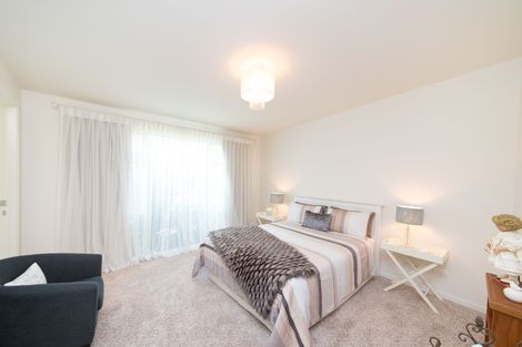 Photo of property in 16 Grand Oaks Drive, Awapuni, Palmerston North, 4412