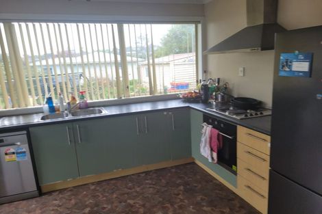 Photo of property in 21 Maui Pomare Street, Blockhouse Bay, Auckland, 0600