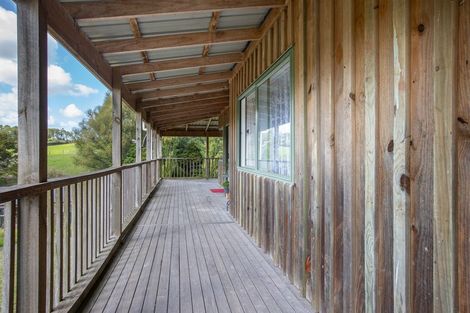Photo of property in 32 Marshall Road, Kaiwaka, 0573