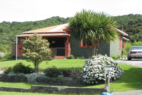 Photo of property in 56 Hampden Street, Picton, 7220