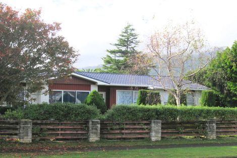 Photo of property in 25 Sylvan Avenue, Waikanae, 5036