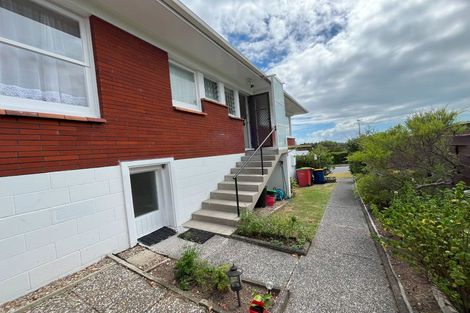 Photo of property in 1/2 Eban Avenue, Hillcrest, Auckland, 0627