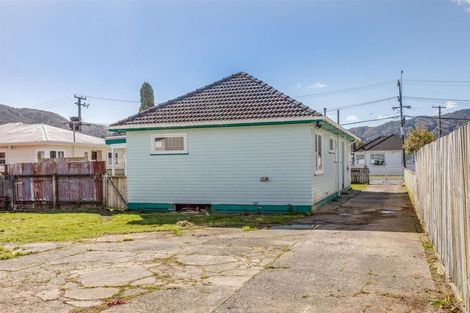 Photo of property in 32 Norfolk Street, Wainuiomata, Lower Hutt, 5014