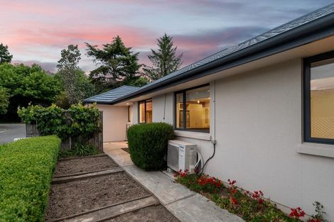 Photo of property in 1 Castleview Lane, Heathcote Valley, Christchurch, 8022