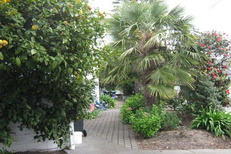 Photo of property in 2/22 Clare Road, St Albans, Christchurch, 8014