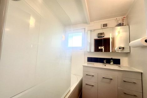 Photo of property in 89 Thurleigh Grove, Karori, Wellington, 6012