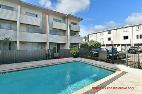 Photo of property in 18/3 Riverside Road, Orewa, 0931