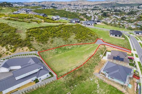 Photo of property in 21 Te Hoiere Street, Aotea, Porirua, 5024