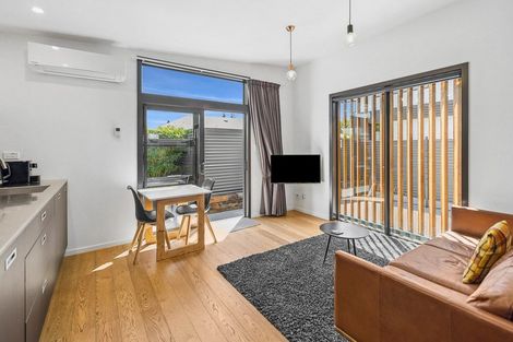 Photo of property in 21 Stonebrook Drive, Wanaka, 9305