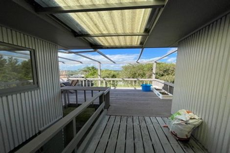 Photo of property in 23 Tobruk Crescent, Milford, Auckland, 0620