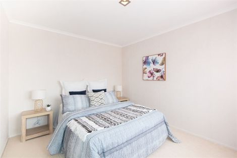 Photo of property in 18 Santa Ana Drive, Dannemora, Auckland, 2016