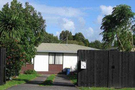 Photo of property in 2/5 Cameron Place, Ranui, Auckland, 0612