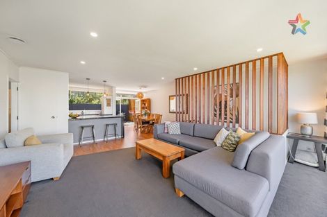 Photo of property in 267b Dowse Drive, Maungaraki, Lower Hutt, 5010