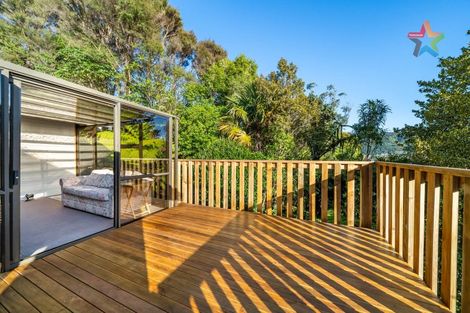 Photo of property in 38 James Grove, Stokes Valley, Lower Hutt, 5019