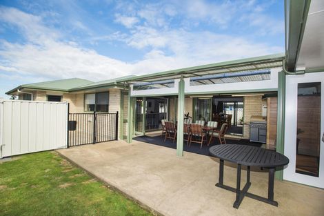 Photo of property in 26 Pohutukawa Grove, Lytton West, Gisborne, 4010