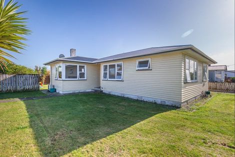 Photo of property in 2 Collingwood Street, Levin, 5510