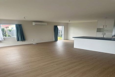 Photo of property in 2/6 Trounson Avenue, Clendon Park, Auckland, 2103