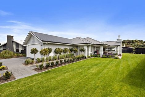 Photo of property in 58 Montgomery Crescent, Kinloch, Taupo, 3377