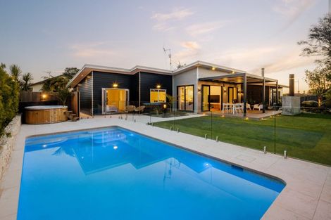 Photo of property in 13 Margrain Close, Huntington, Hamilton, 3210