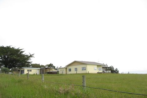Photo of property in 861 Old North Road, Waimauku, 0882