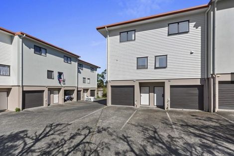 Photo of property in 11/46 Carlos Drive, Flat Bush, Auckland, 2016