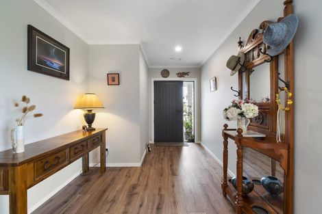 Photo of property in 29 Fry Road, Halcombe, Feilding, 4777