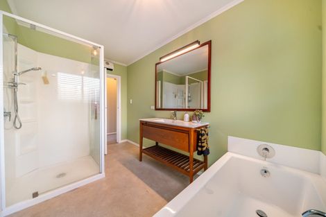 Photo of property in 6 Cruickshank Road, Clouston Park, Upper Hutt, 5018