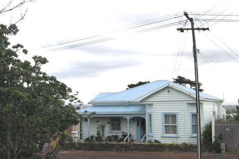 Photo of property in 41 Roberton Road, Avondale, Auckland, 1026