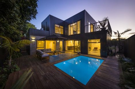 Photo of property in 17a Phoenix Avenue, Hokowhitu, Palmerston North, 4410