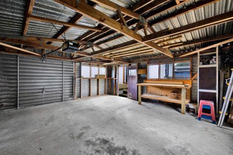 Photo of property in 14 Karaka Street, Merrilands, New Plymouth, 4312