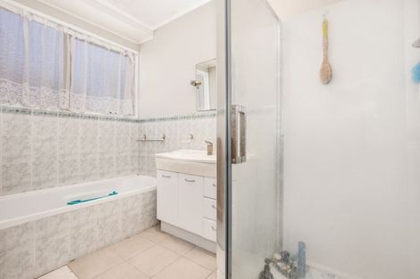 Photo of property in 3 Poutini Place, Manurewa, Auckland, 2102