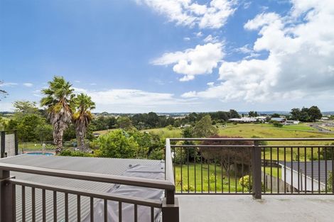Photo of property in 466 Don Buck Road, Massey, Auckland, 0614