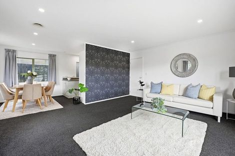 Photo of property in 1/4 Knott Road, Stanmore Bay, Whangaparaoa, 0932