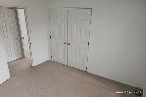 Photo of property in 2/28 Carnoustie Drive, Wattle Downs, Auckland, 2103