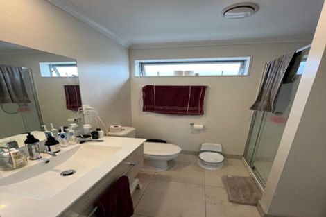 Photo of property in 28a Yeovil Road, Te Atatu Peninsula, Auckland, 0610