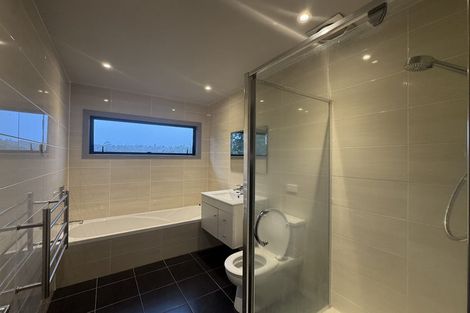 Photo of property in 40 Hiwihau Place, Glenfield, Auckland, 0629